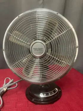 Bhd0363272002 Better Homes & Gardens Retro And Black 3 Speed Oscillating Metal Fan W 8 Inch Blades