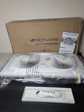 32510025 Bionaire Window Fan Twin 8.5-inch Reversible Airflow Blades White New