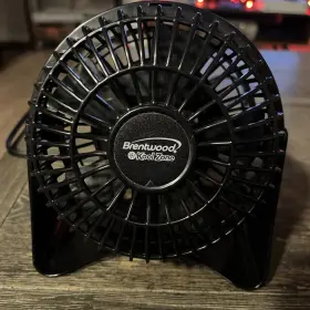 F-4cb Brentwood 4 Inch Small Metal Personal Fan Tilting Mini