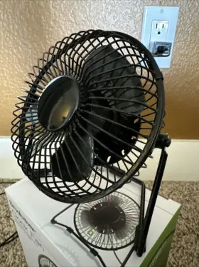 895528 Brookstone Clock Fan Led With Usb Power Cord And Supply. Pov #3