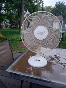Comfort Zone 313088971958 Quiet 3-speed 16-inch Table Fan White Tested Works Good
