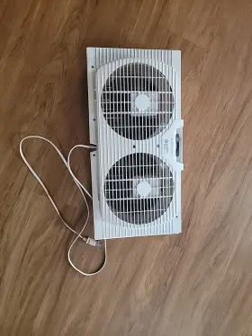 Cz319wtwm2 Comfort Zone 3-speed Dual Blade Window Fan - White Tested 25 In 12 #3