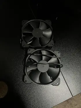 4000d Corsair Stock Fans