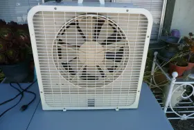 Bfc-2000 Essick Air Box Fan Evaporative Cooler Model