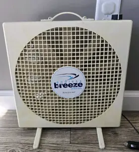 15509 Fan-tastic Endless Breeze 12v Dc Travel Rv Camping Box - Tested