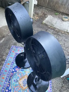Fmf2k5bk00 Frigidaire Newair 3-speed Oscillating Outdoor Misting Fan #2
