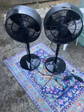 Fmf2k5bk00 Frigidaire Newair 3-speed Oscillating Outdoor Misting Fan #3