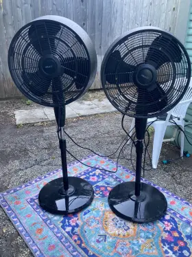 Fmf2k5bk00 Frigidaire Newair 3-speed Oscillating Outdoor Misting Fan
