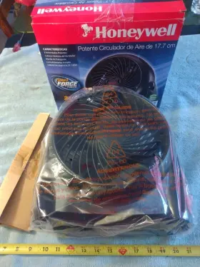 Honeywell 445526309006 7 Inch Power Air Circulator Portable Fan