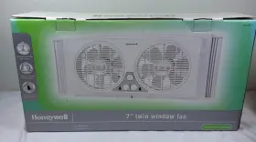 Htwf7-3 Honeywell Twin Window Fan 7 Inch 3-speed Settings Comfort Control Thermostat