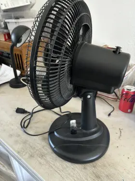 896951 House To Home Intertek Fan Oscillating Table Top 18 Inch Black 3 Speed Cooling #2