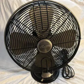 90022 Hunter Vintage Century 12 Inch Steel 3 Speed Oscillating Table Fan Black And Chrome