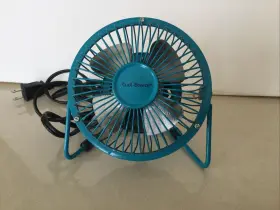 Eb69223 Intertek Small Tabletop Cool-breeze Fan. Model F-0411 . Blue