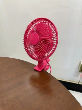 F-0610 Intertek Cdf-6 Clip-on/desk Electric Fan 2 Speed 3 Blade Pink 6 Ft Cord #2