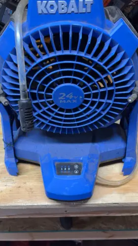 Kmf1024b-03 Kobalt 24v 7 Inch Cordless Portable 5 Gal Bucket Misting Jobsite Fan