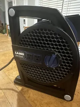 4960 Lasko Max Performance Pivoting Utility Fan Model Used #3