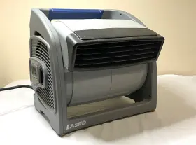 4962 Lasko Max Performance Pivoting Utility Fan With Outlets Pre-owned