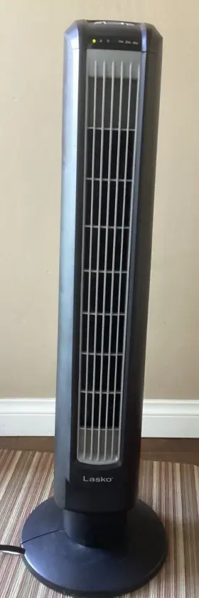 6342006 Lasko Used.32 Inch Tower Fan With Remote 2108 By #3
