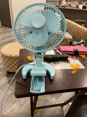 Fn1868b Mainstays Personal Desk And Clip Fan 6 Inch 2 Speed Cool Water Blue. Matching Plug