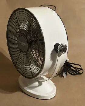 Fe-20m Nautica New Retro Metal Table Desk Fan 2 Speed High/low White Dorm Room