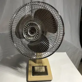 Sf-1211 Sampo Usa Plastic Metal Retro Office 12 Inch Oscillating Desk Fan Vintage