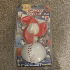 Squeeze Breeze 780298030001 Vintage 1997 Baseball Sport Water Misting Fan With Strap Model 3000