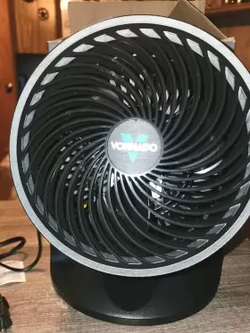 Cr1011606 Vornado 043765005576 Air Circulator Mini Indoor Fan Black 7 Inch