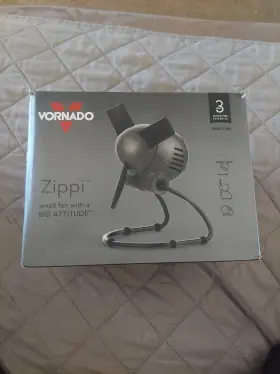 Vornado 043765010020 Zippi 7 Inch Personal Soft-blade Fan In Graphite Gray New Box