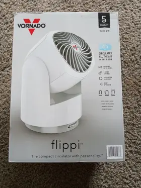 Vornado 043765014363 Flippi V10 Compact White Oscillating Vortex Airflow Air Circulator Fan
