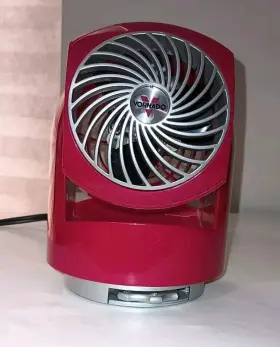 Vornado 043765018149 Personal Desktop Fan Air Circulator Rasberry 2 Speed V6 Flippi Read