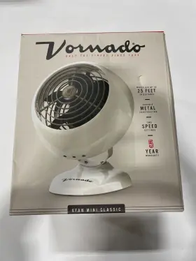 52273658 Vornado Vfan Mini Classic Personal Vintage Air Circulator Fan White