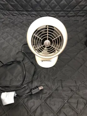 Vornado 629721788204 Vfan Mini Classic Personal Vintage Air Circulator Fan Slight Use