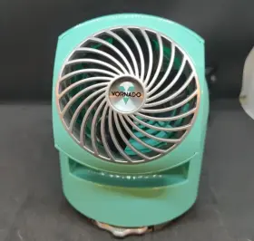 Vornado 767654615980 Flippi V6 Quiet Operation 2 Speed Settings Pivoting Head Bliss Blue Teal
