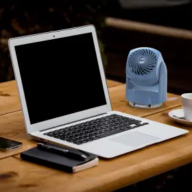 Cr1-0496-137 Vornado Air Llc Flippi V6 Compact Circulator Fan 3.2 Inch 2-speed Adjustable Blue