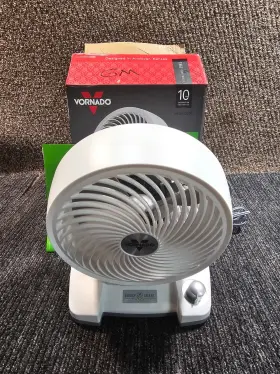 Cr1-0273-73 Vornado 533dc Energy Smart Small Air Circulator Fan With Variable Speed Control