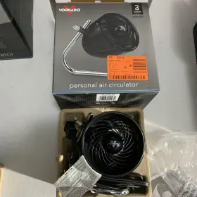 Cr1-0281-06 Vornado Pivot 4 Inch Personal Air Circulator Fan In Black