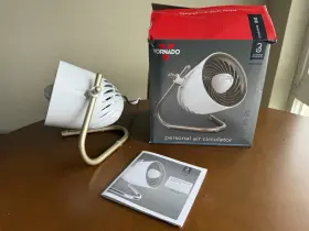 Cr1-0281-69 Vornado Pivot Personal Air Circulator Fan Sleek Compact Design - New