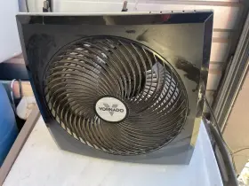 D597196 Vornado Fan Desktop Tabletop Electric 120v Used