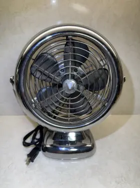 Jan14-102053 Vornado Vintage Vfan Chrome 3 Speed 12 Inch Desk Table Fan Tested And Works
