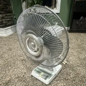 Df-12 Windmere Nr-12/427 12 Inch White Table Fan Oscillating Adjustable Tilt Electric 3-blade