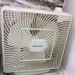 Vtg Duracraft Versatile 2 Speed Desk Table Floor Box Fan DB-101 Ivory. Fixed Price $75.00.