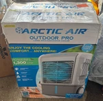 Arctic Air 1300 Cfm 3-SPEED Settings Portable Evaporative Cooler. Fixed Price $125.00.