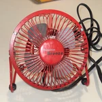 Hawaiian Breeze Usb Corded Table/desk Fan Adjustable Tilt, Metal Red 3-BLADE. Fixed Price $25.91.