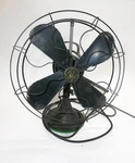Antique General Electric Vintage C.1920'S Cat #75425 Works. Fixed Price $135.00.