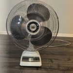 Vtg Tatung Oscillating 16" Speed Translucent Silver Blade Desk Fan LC-16GKP-3. Fixed Price $89.99.