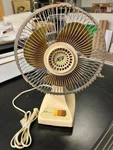 Vintage Kingwood 2-SPEED Oscillating Desk Top Fan -metal 10 1/2" Cage Works. Fixed Price $47.99.