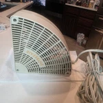 Suncourt Entreeair RR100 Door Frame Fan White Circulator Tested. Fixed Price $49.00.