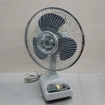 Vtg Tozai HF-23STB Deluxe 9" Speed Oscillating Table Desk Fan See Video Works. Fixed Price $34.99.